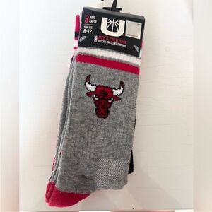 ⭐️ NEW NEW NBA Chicago Bulls Men’s Crew Socks 3-Pack Gray Red Black 6–12